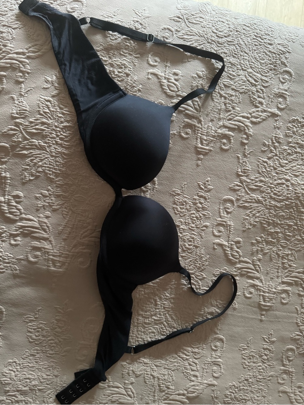 Victoria Secret Black Smooth T-Shirt push up Bra